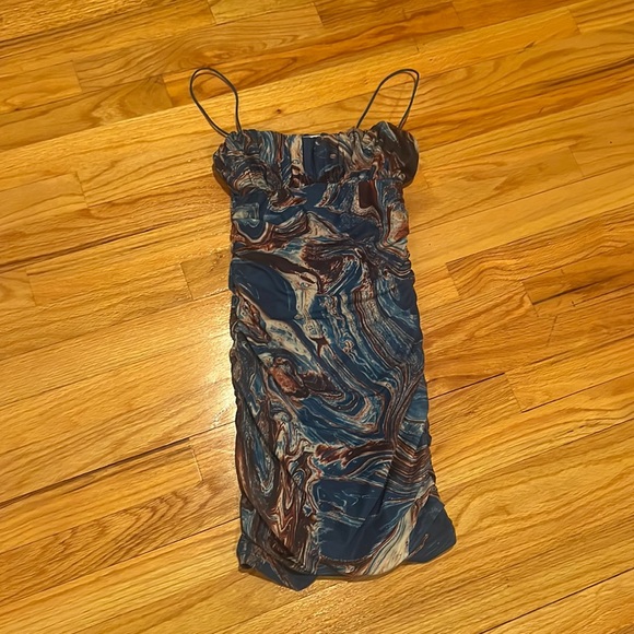 Princess Polly Dress - Picture 2 of 5